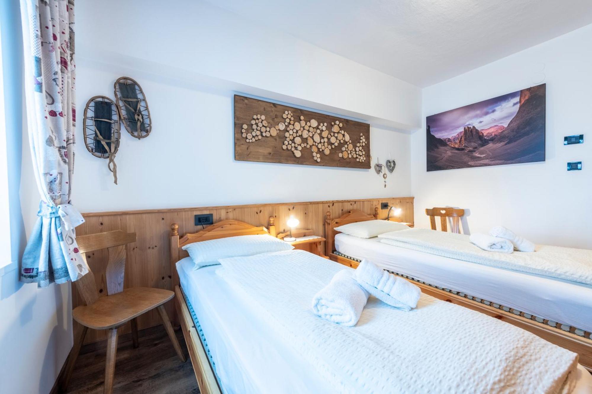 Appartamenti Residence La Roggia Pozza di Fassa Szoba fotó